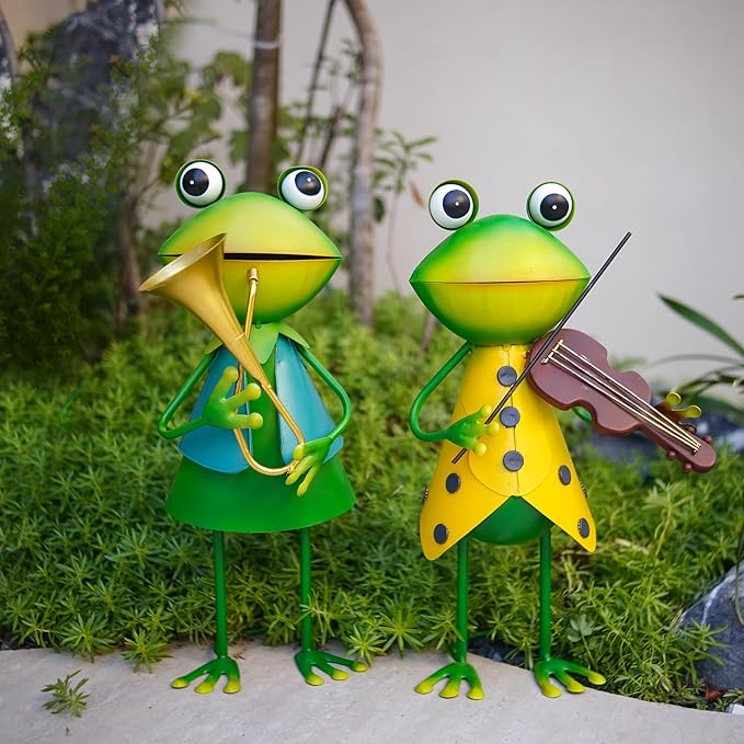 HONGLAND Frog Metal Yard Art - Metal Frog Outdoor Statue - Frog Garden Decorations - 3D Frog Figurine - Christmas Holiday Lawn Patio Yard Garden Decor Gardening Gifts for Women (Violin)