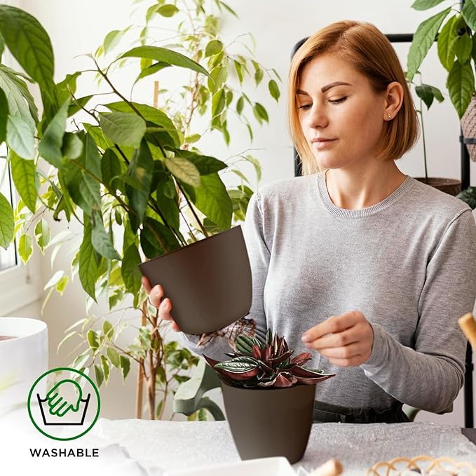 Planter Pots with Drainage Holes - Lightweight, Durable & Space-Saving Pots for Indoor and Outdoor - Versatile Functionality, Simple Modern Design, Set of 20 Plastic Planter Pots - Brown