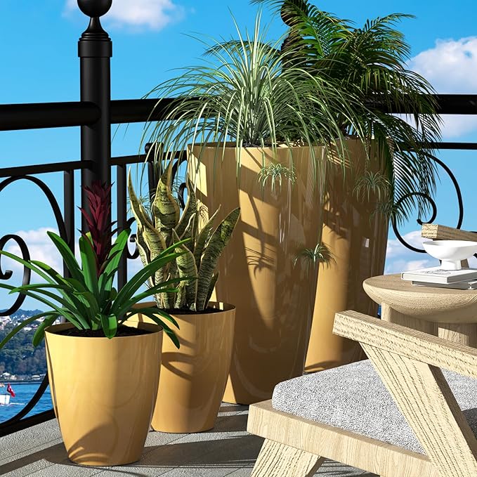 QCQHDU Plant Pots Set of 2 Pack,10 Inch Plant Pot for Indoor and Outdoor Plants with Drainage Hole,Flower Pots Modern Decorative Planter for Garden Plants (Golden)