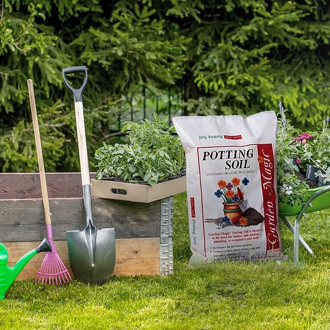 20 Pound Bag of Garden Magic General Purpose Moisture Retaining Potting Soil Mix for Indoor and Outdoor Planting