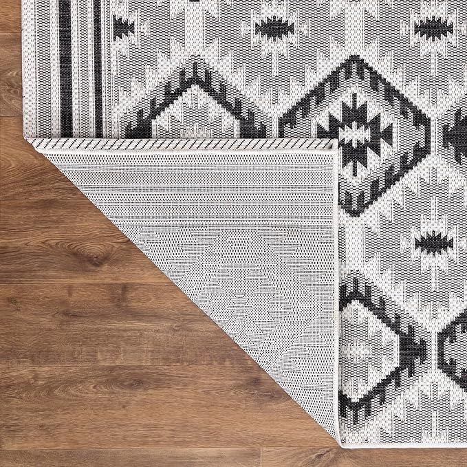 Keen Home Design Outdoor Rug - 5x8 Washable Indoor/Outdoor Rug for Patio, Balcony, Kitchen, Garden, Beach, Deck and Porch. Size: 5'1" x 7'7"