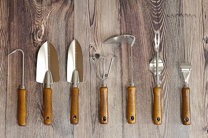 Japanese Garden Trowel Heavy Duty Japanese Steel with Wood Handle, Garden Transplanter Tool for Digging, Scooping, Transplanting, Made in Japan, Small Silver