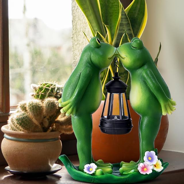 Solar Frogs Statue for Easter Garden Decor Solar Lantern LED Outdoor Decoration Figurines for Porch Patio,Yard,Lawn - Frog Gifts for Women Mom Grandma Wife (Kiss Frog)