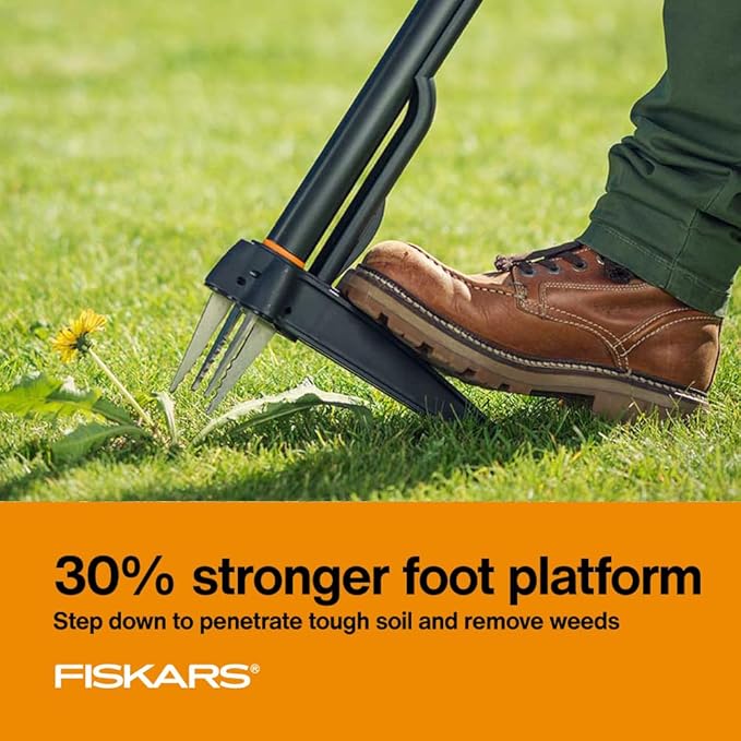 Fiskars 4-Claw Stand Up Weed Puller Tool, Gardening Hand Weeding Tool with 39" Long Ergonomic Handle with Easy-Eject Mechanism