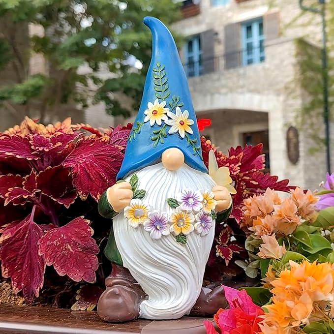 DKJOCKY Funny Garden Gnomes Gifts for Women, Solar Gnomes Decorations for Yard, Garden Oranments Outdoor Gardening Birthday Gifts for Women Mom Grandma Wife