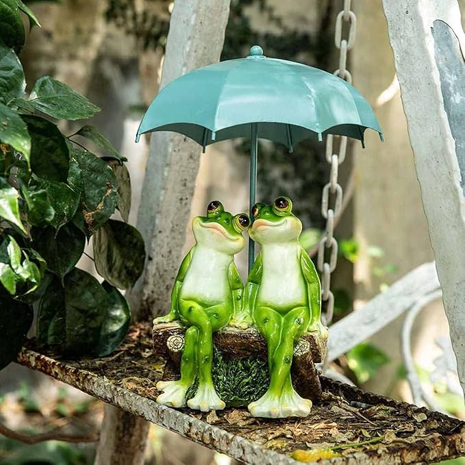 Frog Statue Garden - Resin Happy Couple Frogs on Bench Figurines - Summer Decorations for Patio, Yard, Lawn, Porch - Cute Garden Frog Decor - Ornament Gift