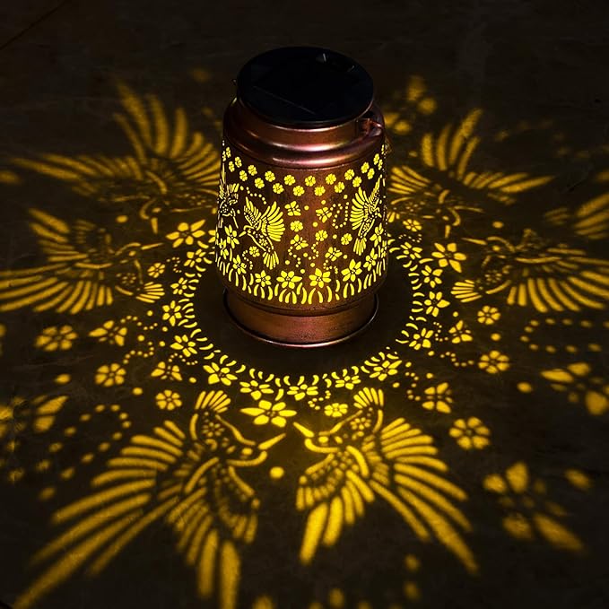 kyoryuger Hummingbird Solar Lanterns Outdoor Hummingbird Gifts for Women Mom Grandma, Hummingbird Lovers Gifts, Birthaday for Mom Metal Decorative Lanterns for Yard Patio Lawn Solar Garden Decor