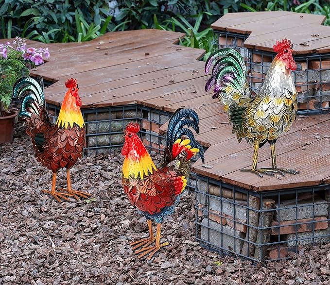 XONOR Metal Rooster Statues, Garden Chicken Decorations, Outdoor Chicken Sculpture, Metal Yard Rooster Artwork for Outdoor, Patio, Backyard and Home Kitchen Decoration (1pc, Blue Red)