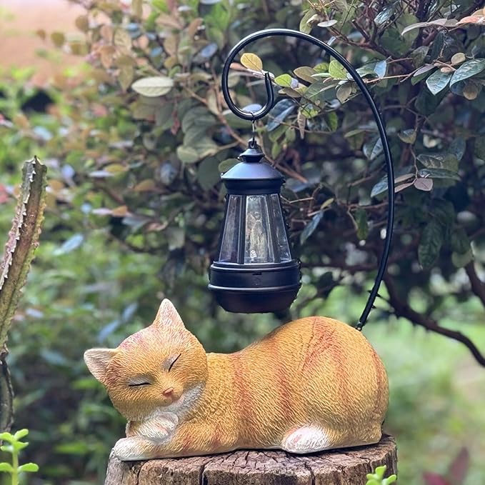 Cat Solar Garden Decor Outdoor Statues, Cat Figurine Decoration with Solar Lights Lantern, Garden Outdooe Cat Statue Decor Art for Patio, Lawn, Yard, Unique Housewarming Gift for Cat Lover and Mom