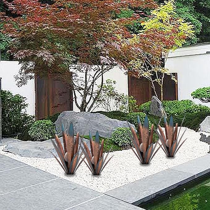 2 PCS Metal Agave Sculpture Decoration, Vintage Country Hand-Painted Sculpture DIY Metal Agave Plant, Home Garden Courtyard Lawn Outdoor Decoration (2PCS-LED)