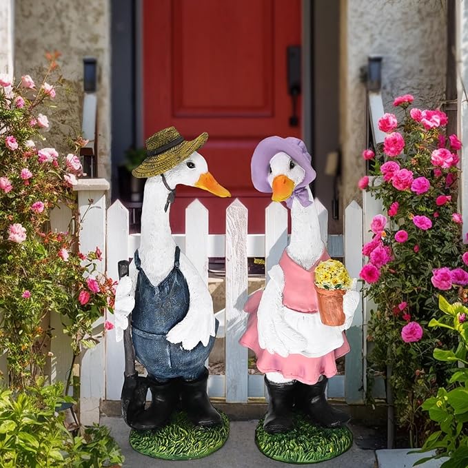 Porch Goose Statue with Outfits Large Garden Sculpture Home Outdoor Decorations Lawn Resin Big Duck Figurine Outside Yard Geese Decor Life Size Farmhouse Duckling Couple Dress Up