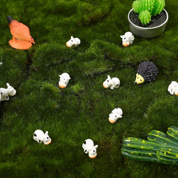 Fuyamp 100 Pcs Mini Resin Cow Figurines Cute Miniature Figurines Fairy Outdoor Moss Ornaments Landscape Figurines Garden DIY Ornament Accessories for Indoor Outdoor