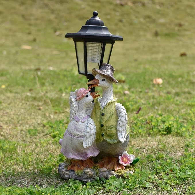 Solar Garden Outdoor Decor Statues Country Farm Goose Couple with Light,Outside-Outdoor Decorations Sculptures for Patio Yard Lawn Walkway Ornaments Clearance Gifts for Mom Grandma Birthday