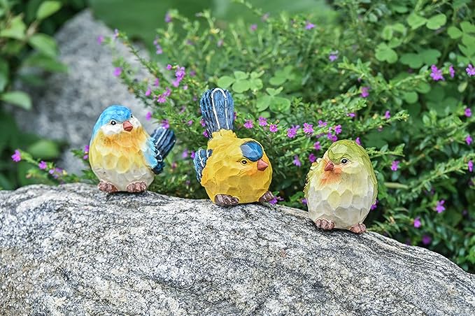 TERESA'S COLLECTIONS Bird Garden Decor Outdoor Statues Figurines, Set of 3 Birds Garden Statues Indoor Outdoor Decor Resin Lawn Ornaments Home Decor Window Yard Porch Patio Garden Gifts for Women Mom